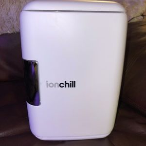 BRAND NEW *MINI* fridge